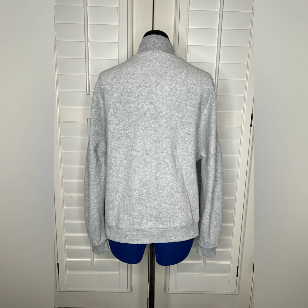 Alo Yoga Women's segment pullover Fleece sweatshirt - Dove Grey - S. - Picture 6 of 16